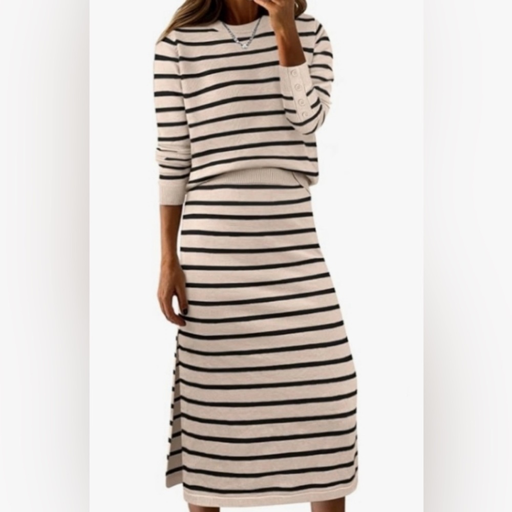 NWT Striped Gray And White Knit Skirt and Top Set - Picture 3 of 11